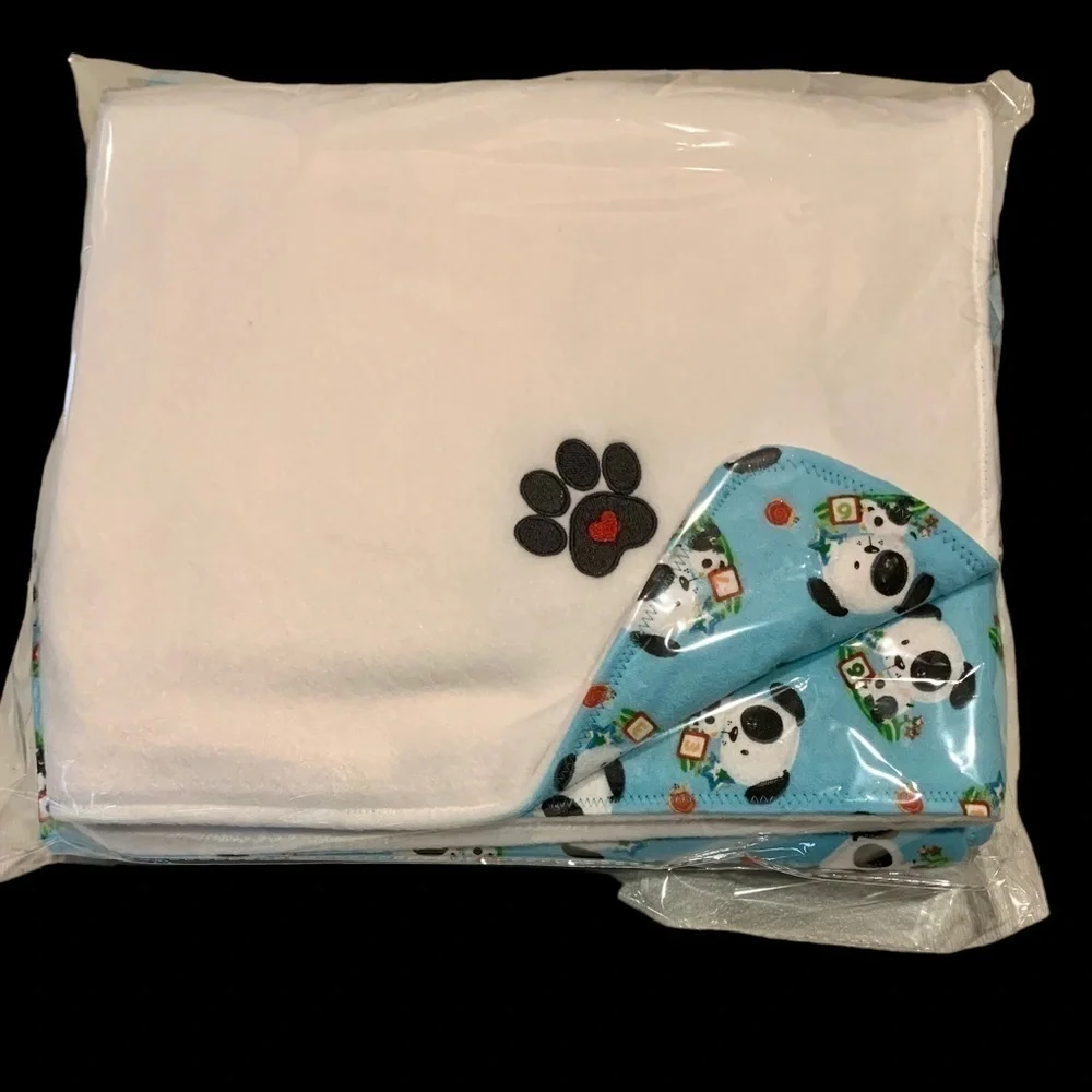 𝅺❤️🐾BRAND NEW❤️🐾Handmade Super soft cozy blanket